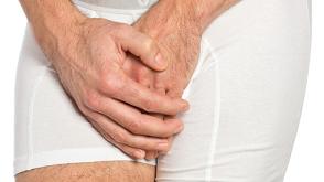 Mann mit Harndrang, Blasenschwäsche - Schüchtern